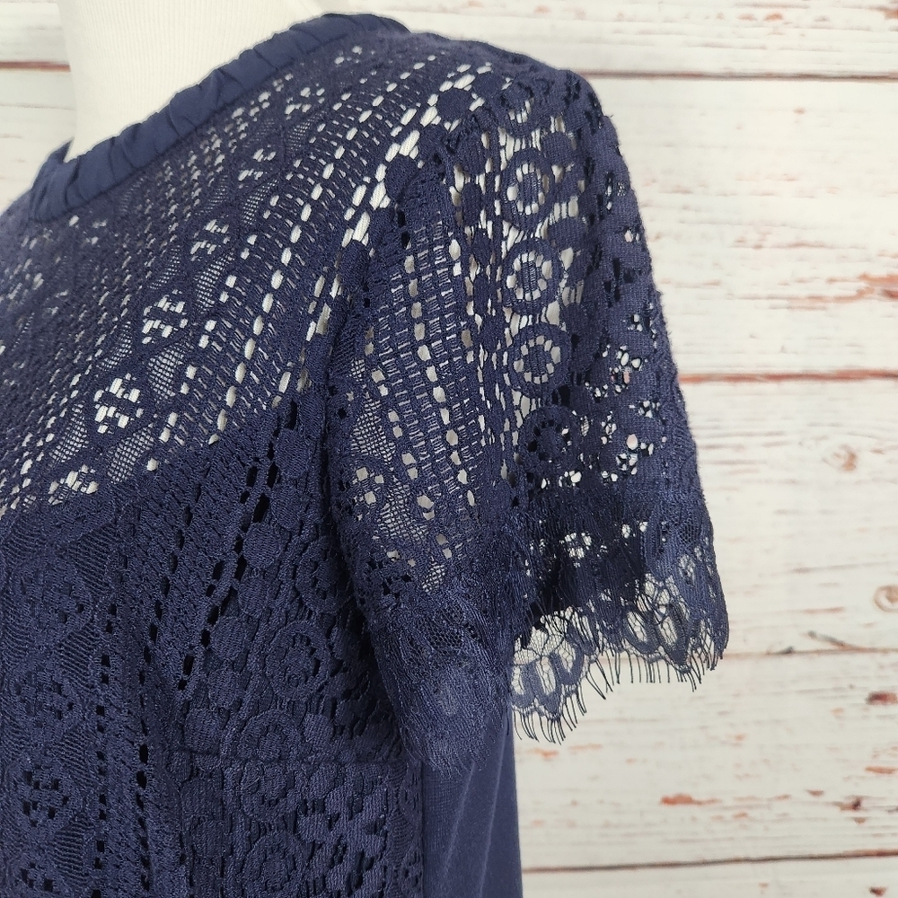 LC Lauren Conrad Navy Blue Lace Top Size Medium - Picture 2 of 7